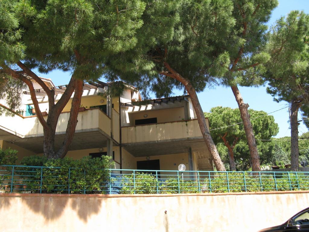 Gli Oleandri Apartment Capoliveri  Bilik gambar